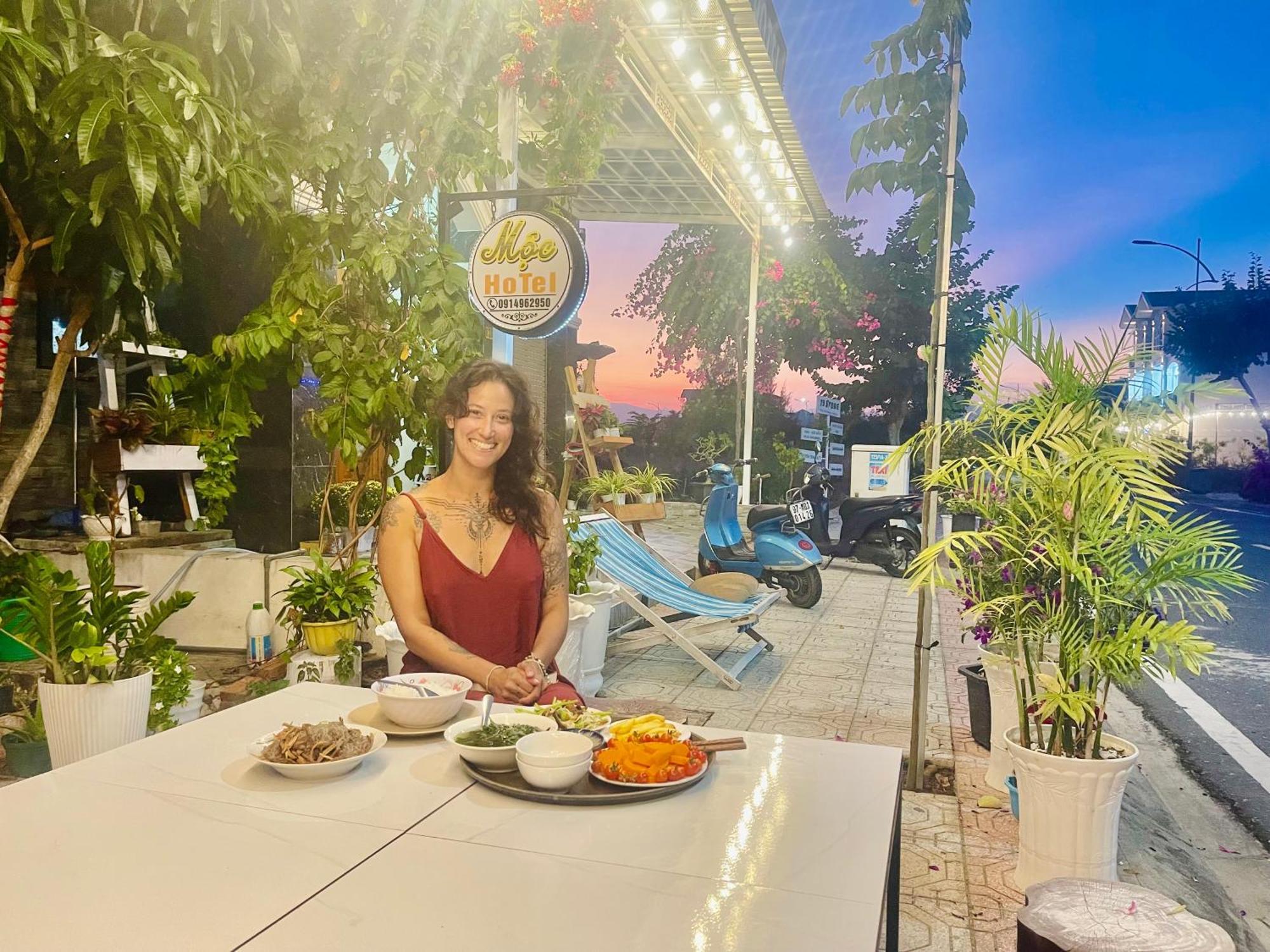 Moc Homestay- Near Bai Dai Beach Cam Lam Zewnętrze zdjęcie