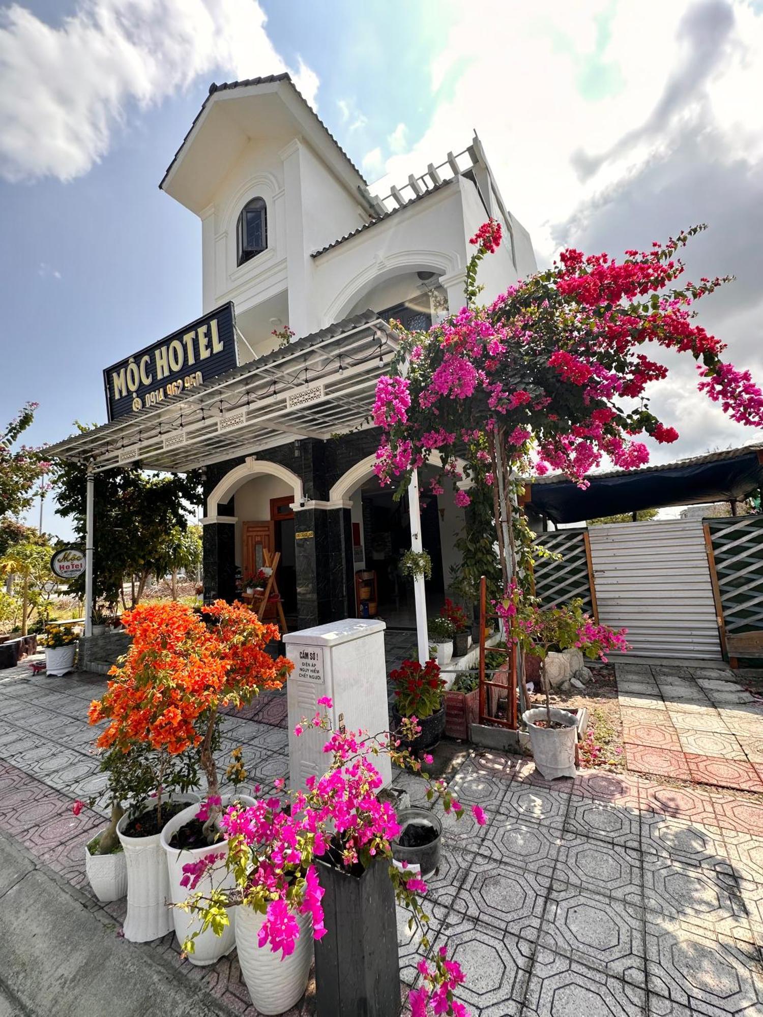 Moc Homestay- Near Bai Dai Beach Cam Lam Zewnętrze zdjęcie